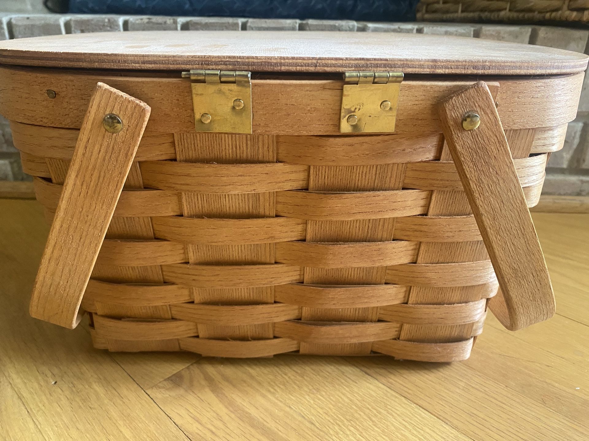 Peterboro Two-Pie Basket with Lid and Tray - Honey - photo 5