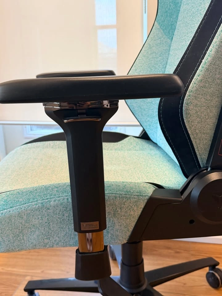 Secretlab TITAN Gaming Chair (Mint/Teal Fabric) - photo 4