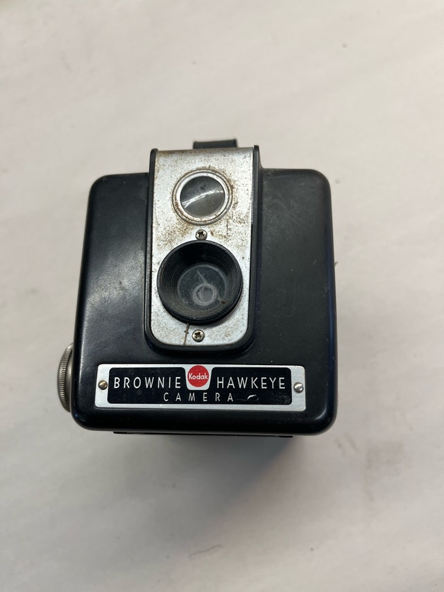 Brownie Hawkeye camera - photo 2