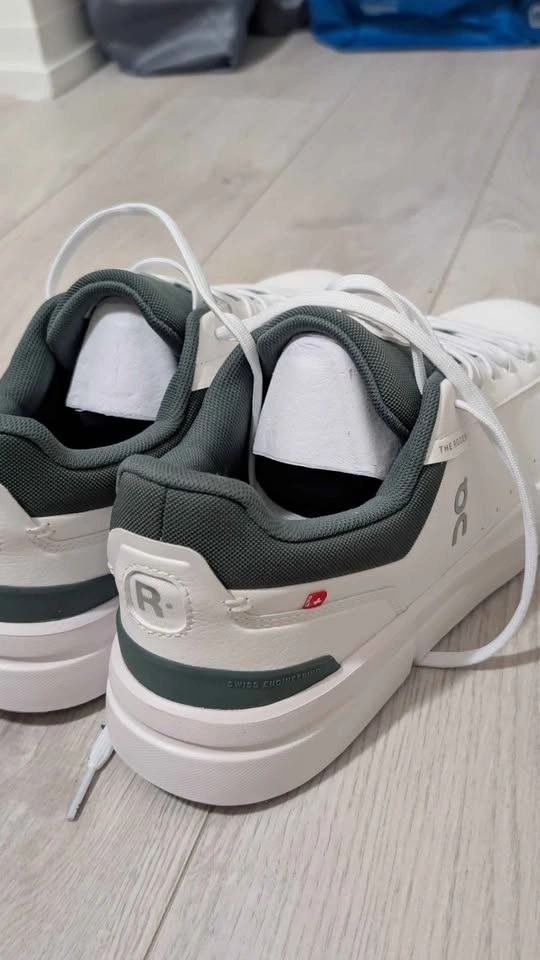 On The Roger Advantage (Men) – White/Olive Size: US 10.5 - photo 4