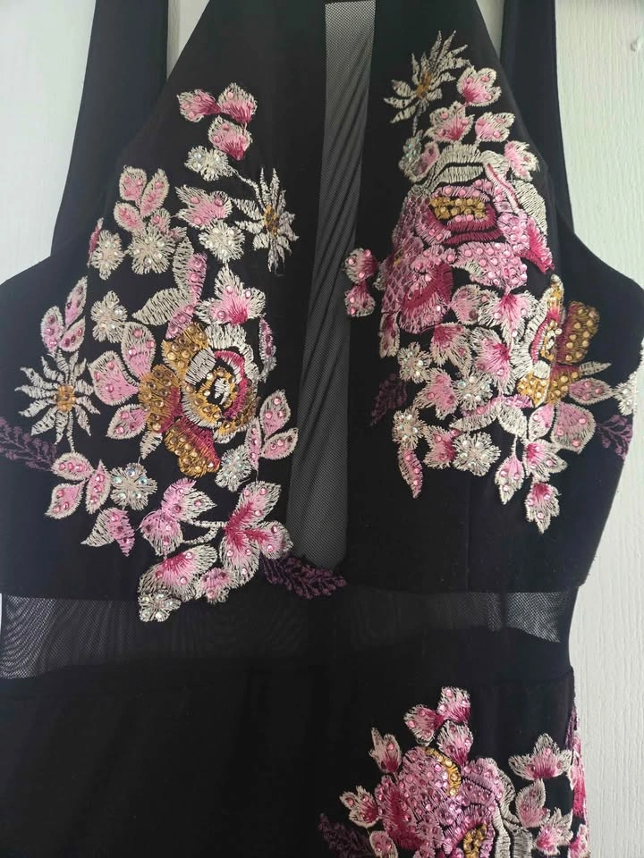 Beautiful dress - photo 2