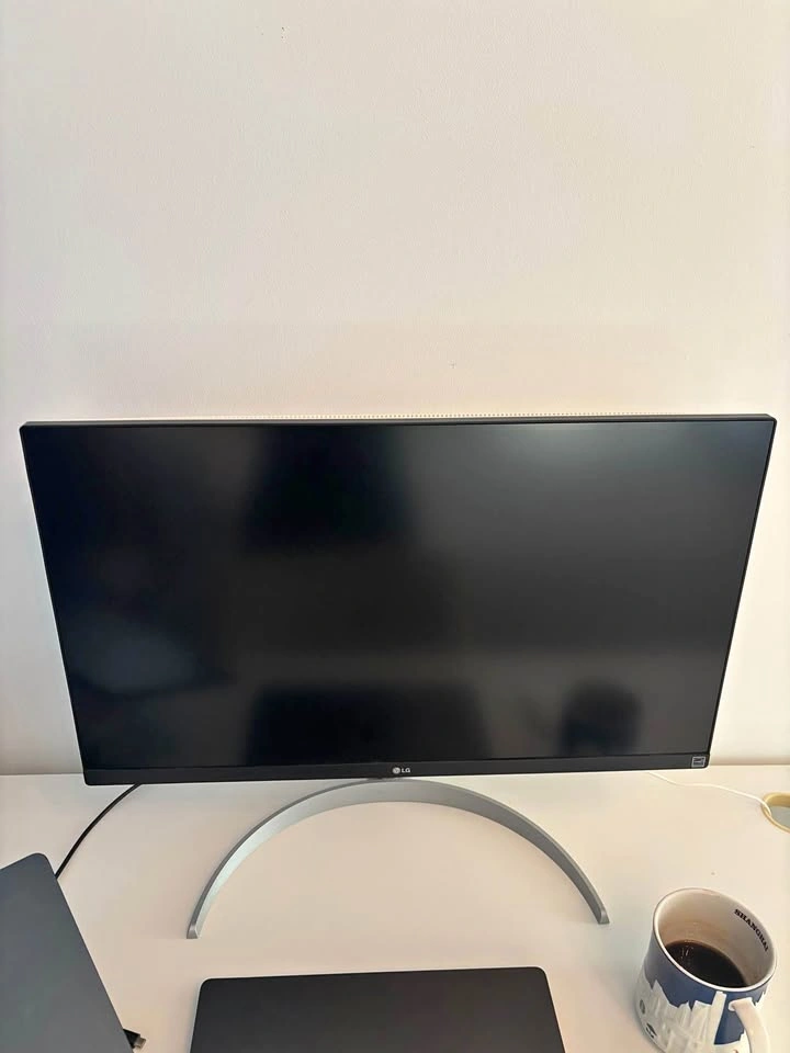 LG UltraFine 27” 4K UHD Monitor