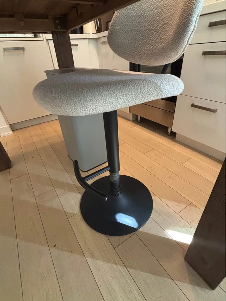 Bouclair Adjustable Bar Stools x2 - photo 4