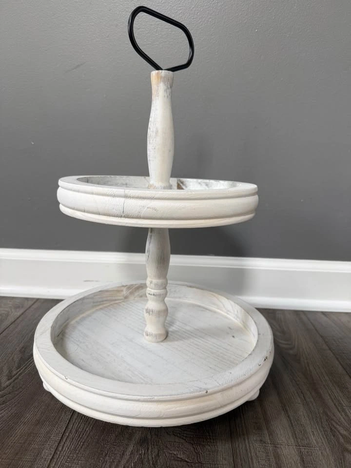 Vintage wood look 2 tier tray with metal handle - photo 2