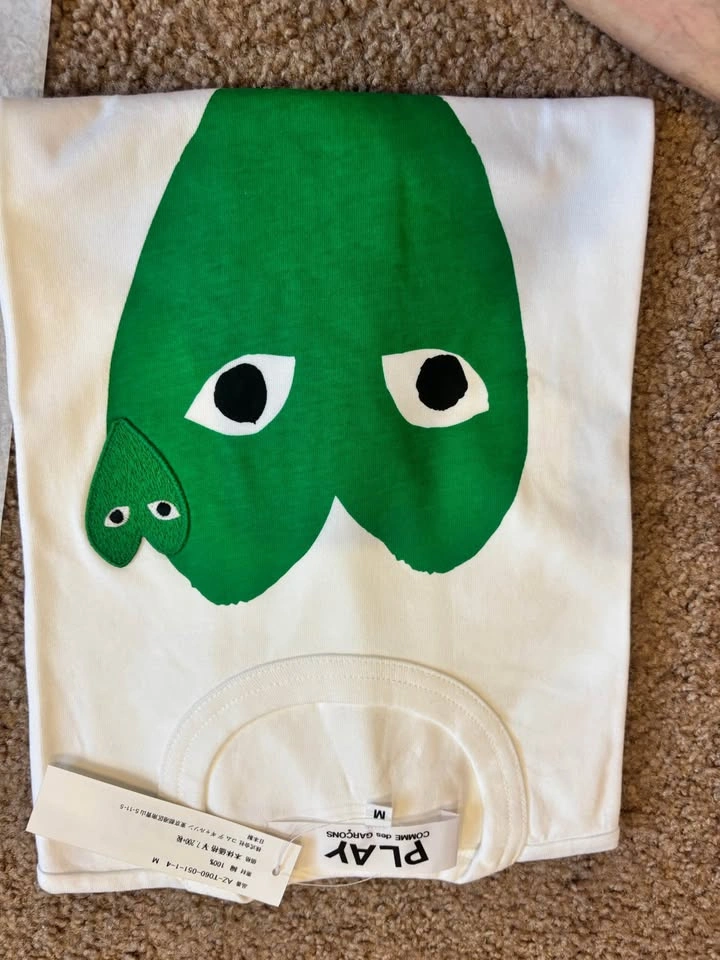 Comme des garçons white Tee with green heart - photo 4