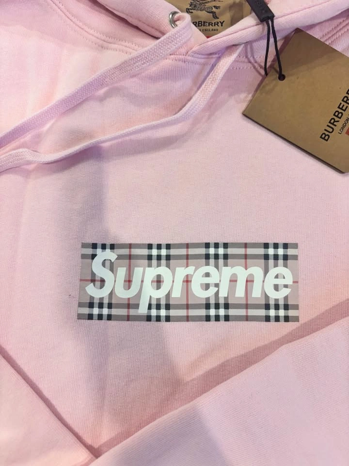 Supreme Burberry Pink Hoodie - photo 2