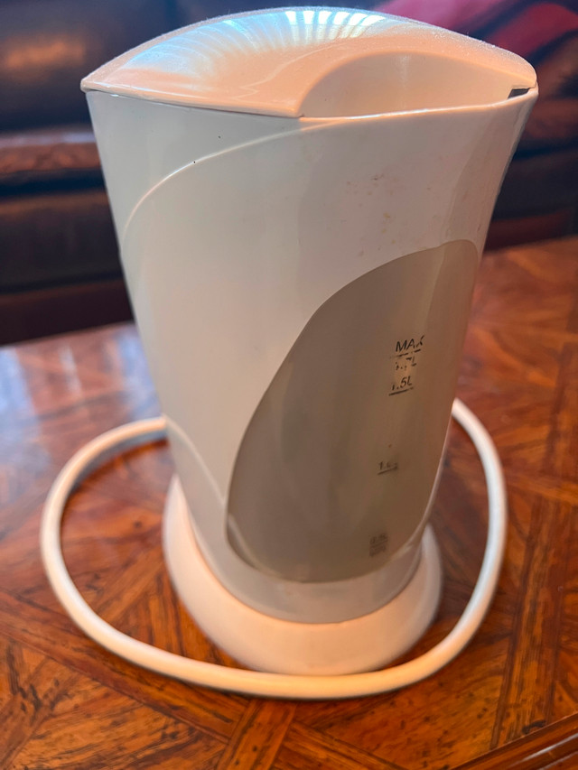 Good condition 1.5L Better Chef Electric Water Kettle Boiler - photo 3