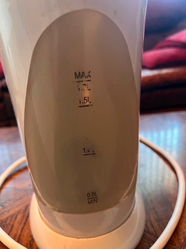 Good condition 1.5L Better Chef Electric Water Kettle Boiler - photo 4