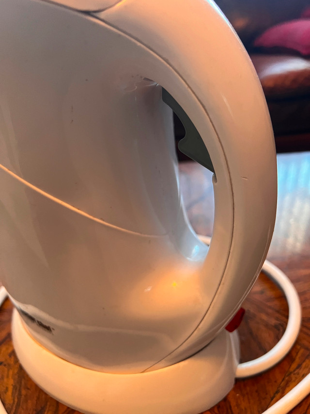 Good condition 1.5L Better Chef Electric Water Kettle Boiler - photo 5