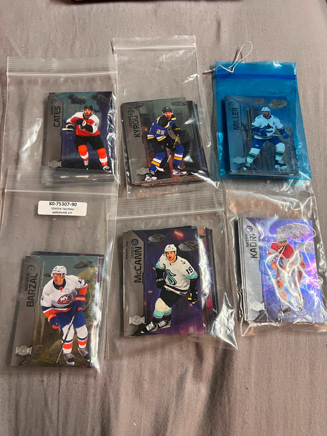 New 2023-24 Skybox Metal Universe Hockey Cards Mystery Pack - photo 3