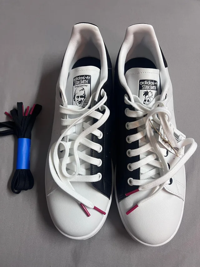 NIB Adidas DisneyxStan Smith Cruella White Black Men Shoes thumbnail