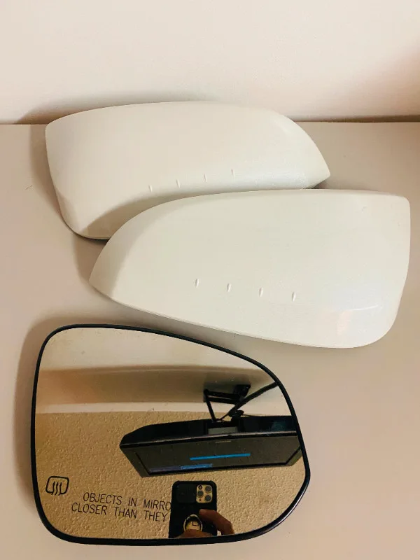 Mint OEM Toyota Highlander Mirror Cover + RH Glass thumbnail