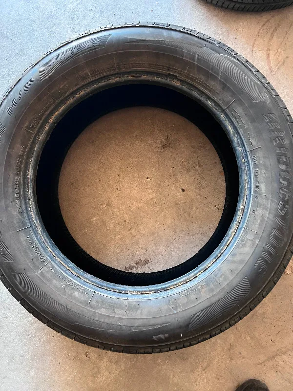 Good condition 1 Tire Bridgestone Dueler AS-245/60/18 thumbnail