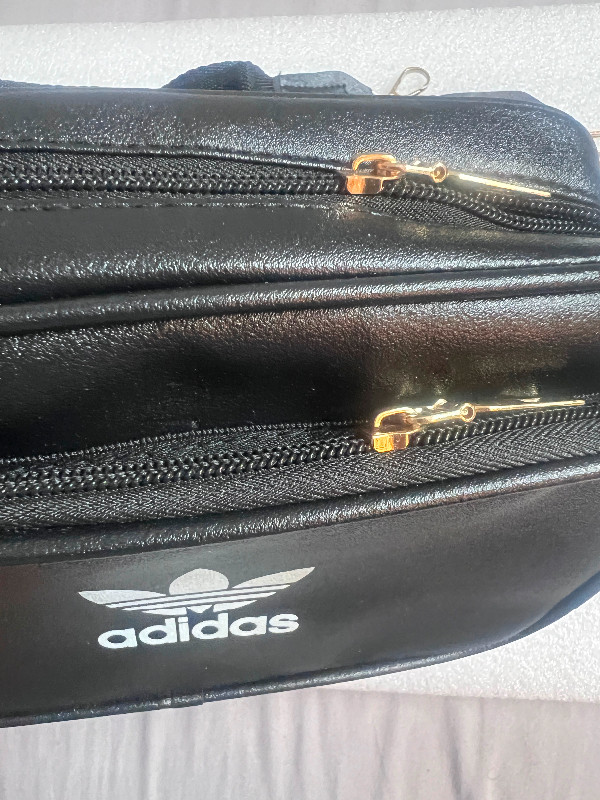 New Adidas Crossbody Bag With Mini Accessories Pouch - photo 3