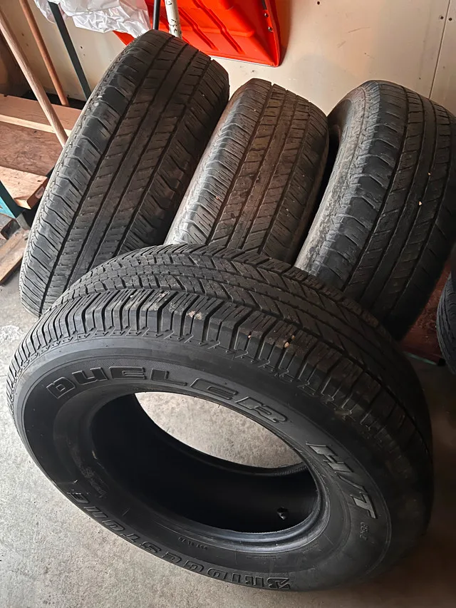 Good condition 4 Tires Bridgestone Dueler H/T 684 thumbnail