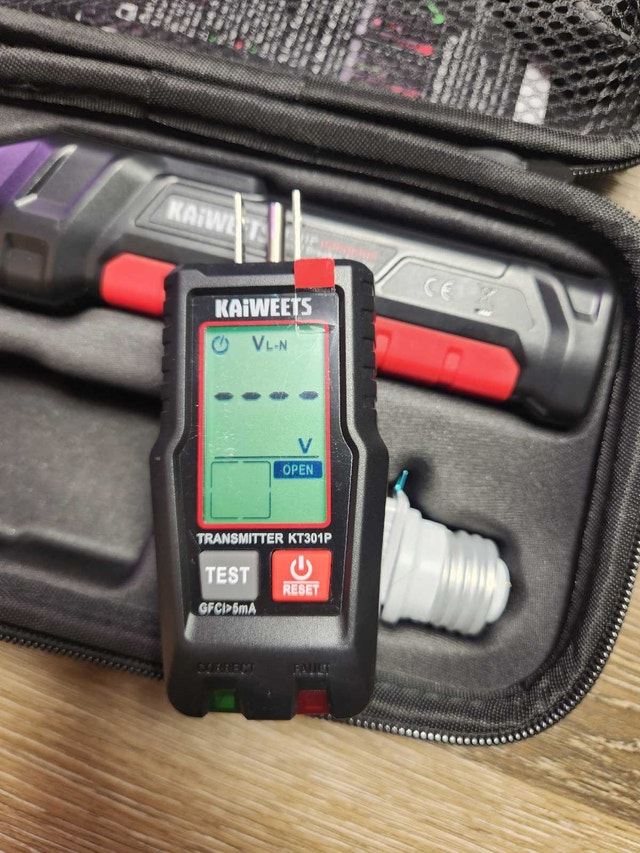 KAIWEETS KT301P Circuit Breaker Finder + Outlet Tester - photo 3