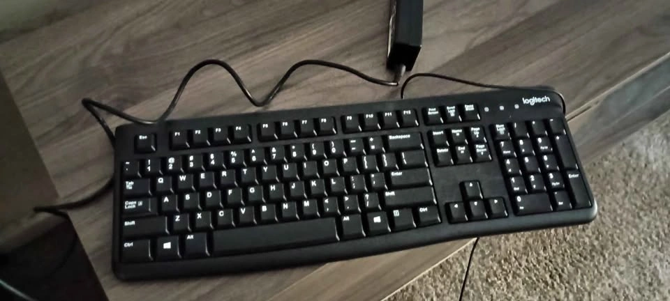 Dell Laptop for Sale - Works, Includes Keyboard + DVD Drive - photo 3