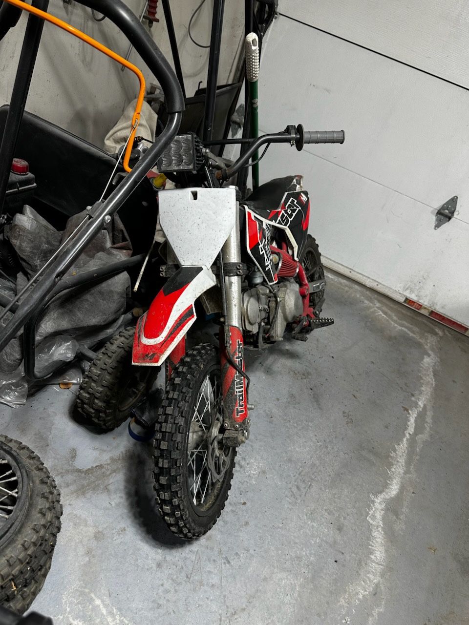 Trailmaster 125cc Dirt Bike - photo 3
