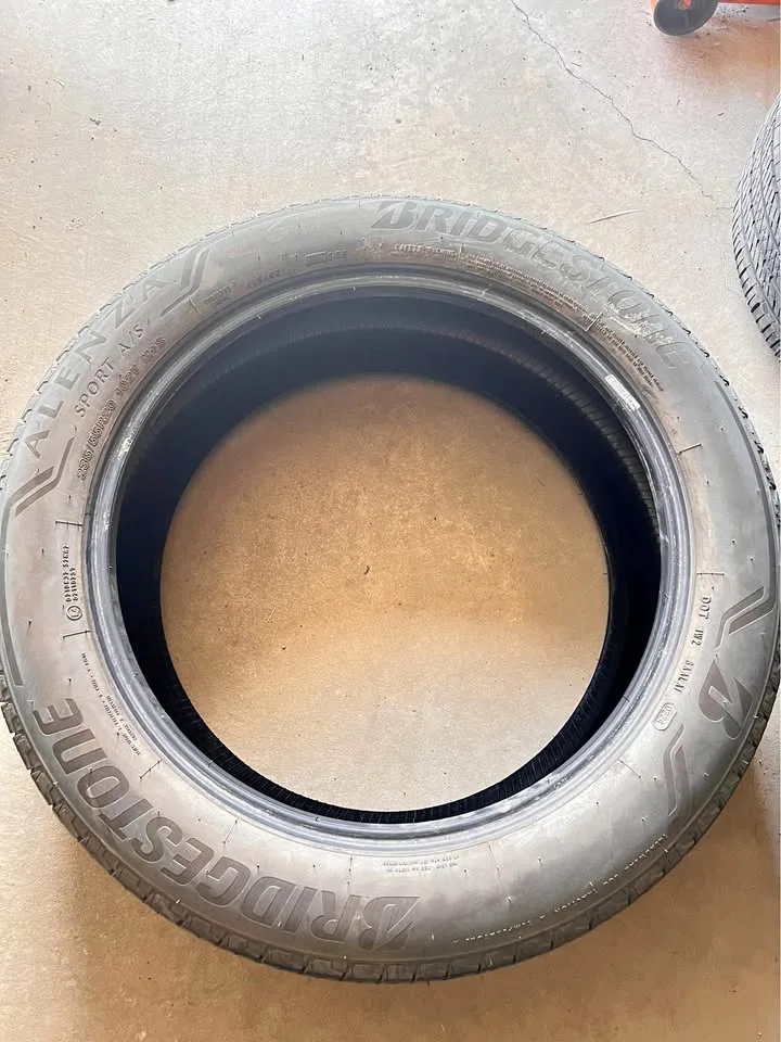 Good condition 1 tire Bridgestone Alenza Sport A/S-235/55/20 thumbnail