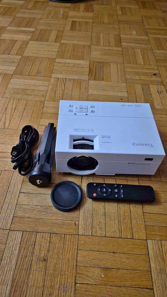 Ysametp 1080P Portable Mini Projector