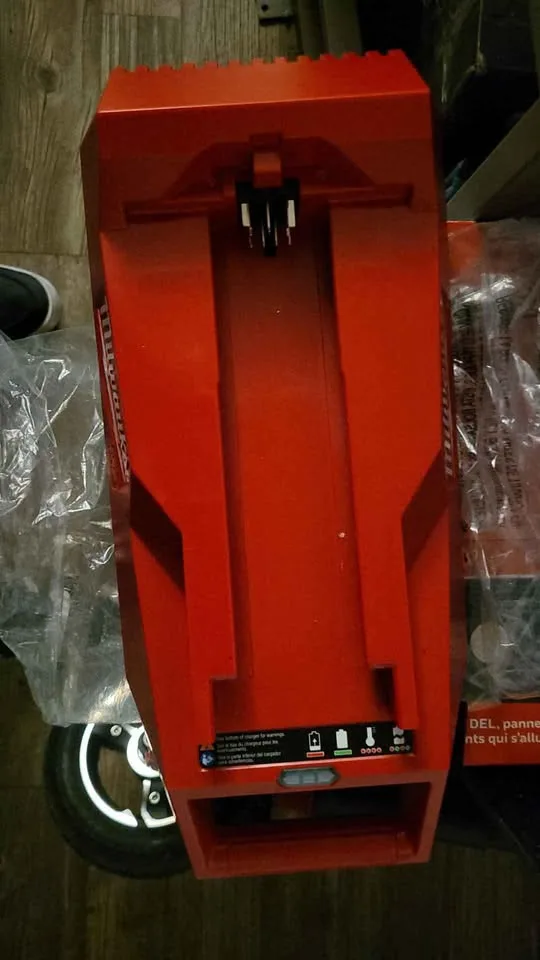 MX FUEL Lithium-Ion Charger image indicator(2)