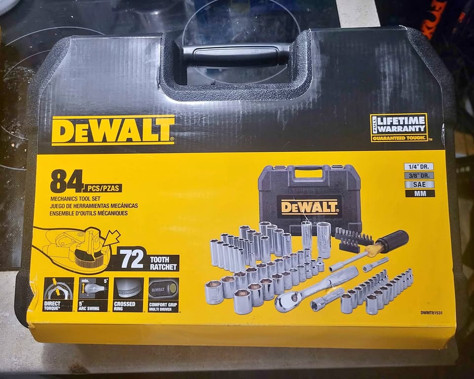 DEWALT Mechanics Tool Set with Case (84-Piece)