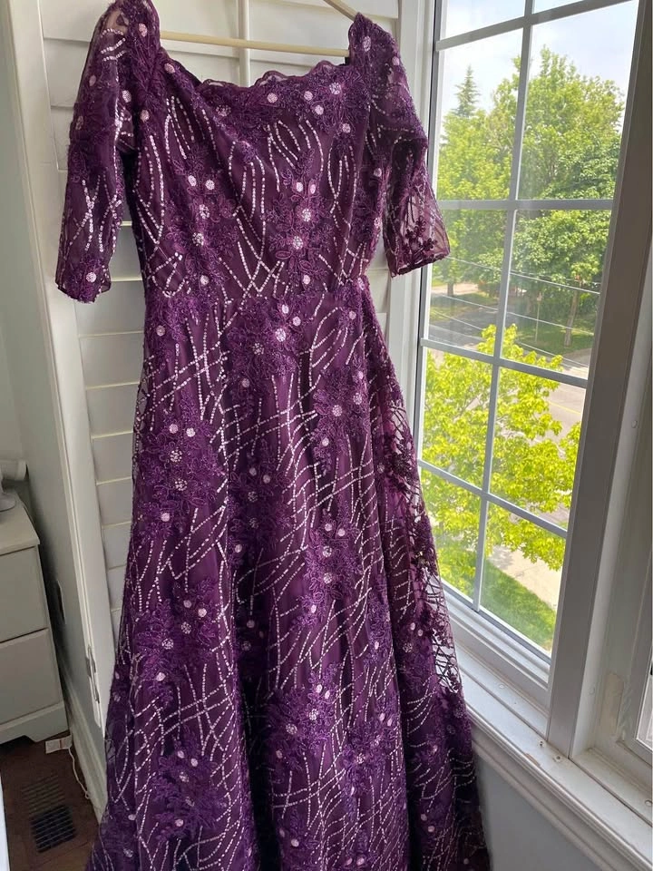 Partywear/reception Gown