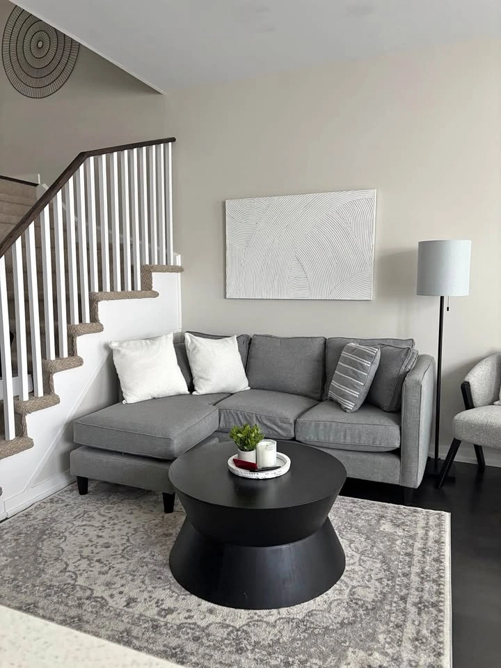 Sale ! Urban Barn Couch