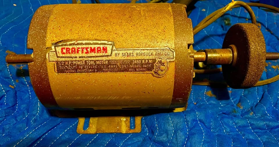 Vintage Tools: Motors, Buffers, Vises, Anvils - photo 2