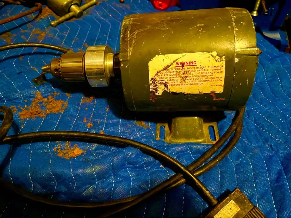 Vintage Tools: Motors, Buffers, Vises, Anvils - photo 4