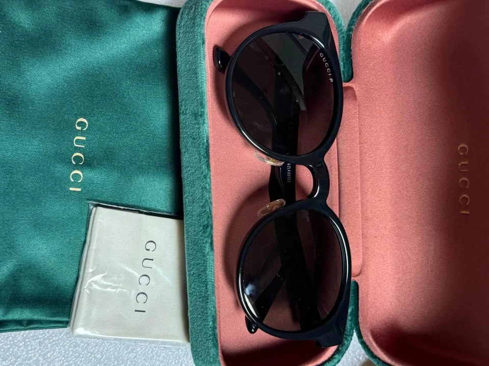 Gucci Sunglasses - photo 2