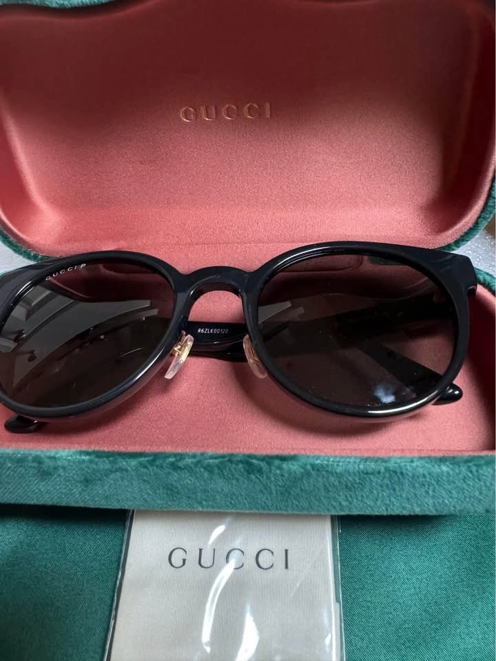 Gucci Sunglasses - photo 3