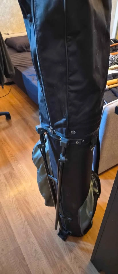 Ram Golf Bag with #7 and 8 Wedge Clubs - photo 2