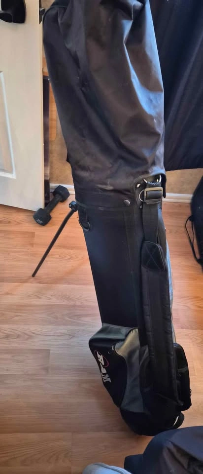 Ram Golf Bag with #7 and 8 Wedge Clubs - photo 3