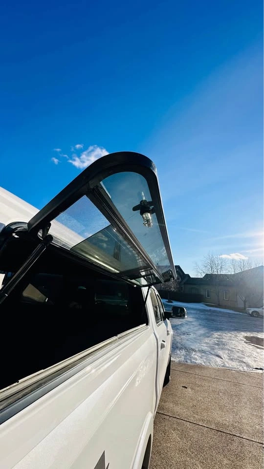White LEER Canopy for 2019-2026 RAM 1500 (6'4" Bed) - photo 4