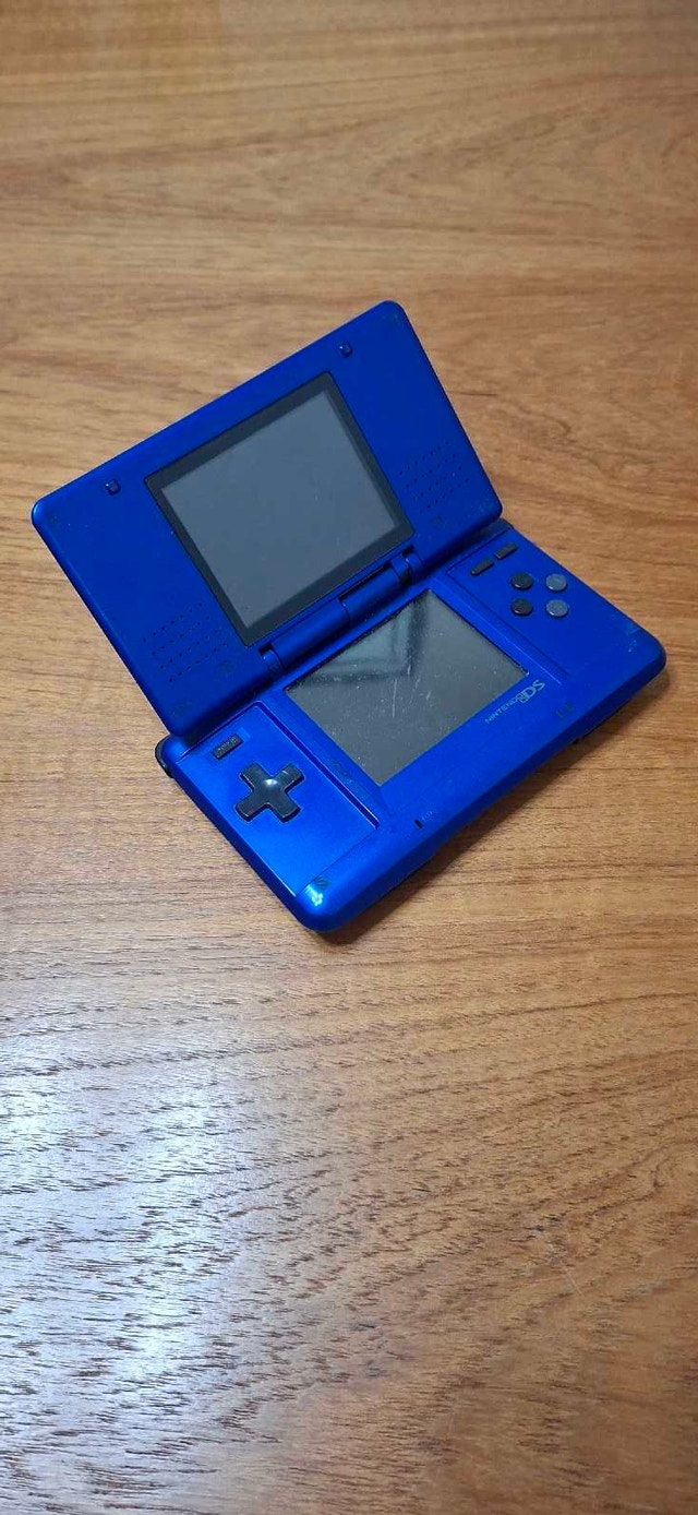 Nintendo DS - photo 2