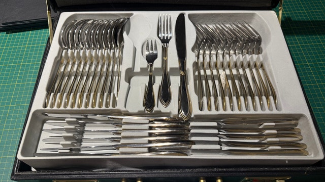 Edelstahul Rostfrei 18/10 Flatware set