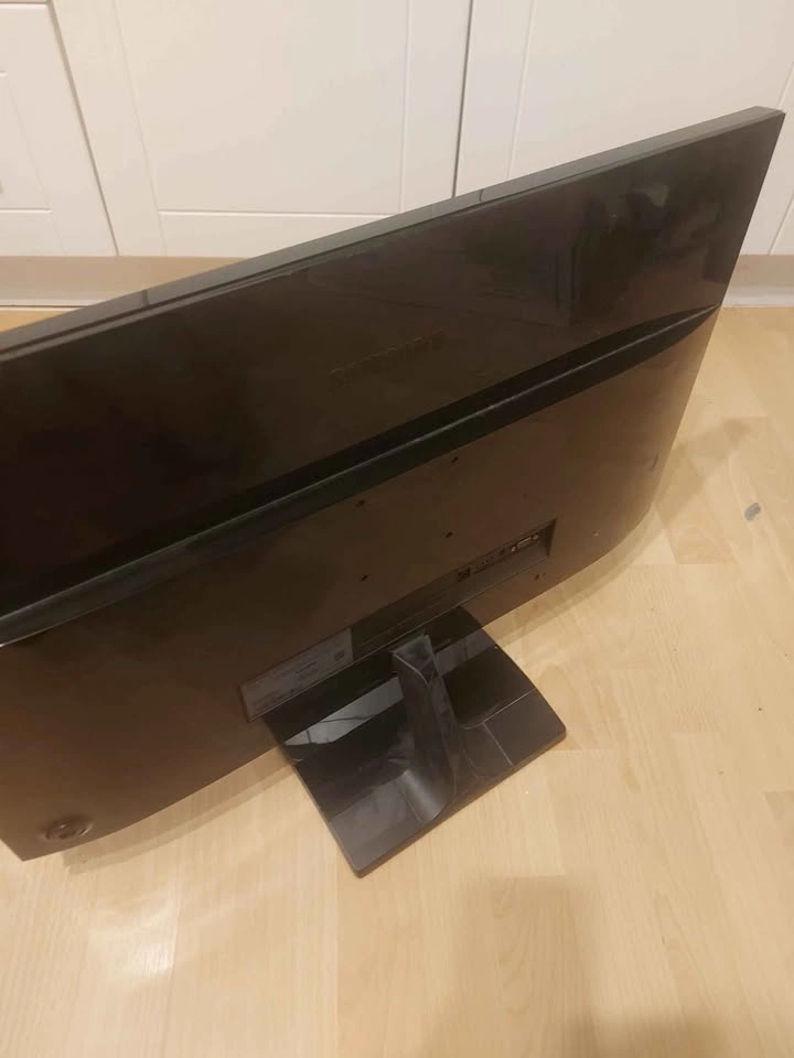Samsung 27 inch Monitor - photo 2