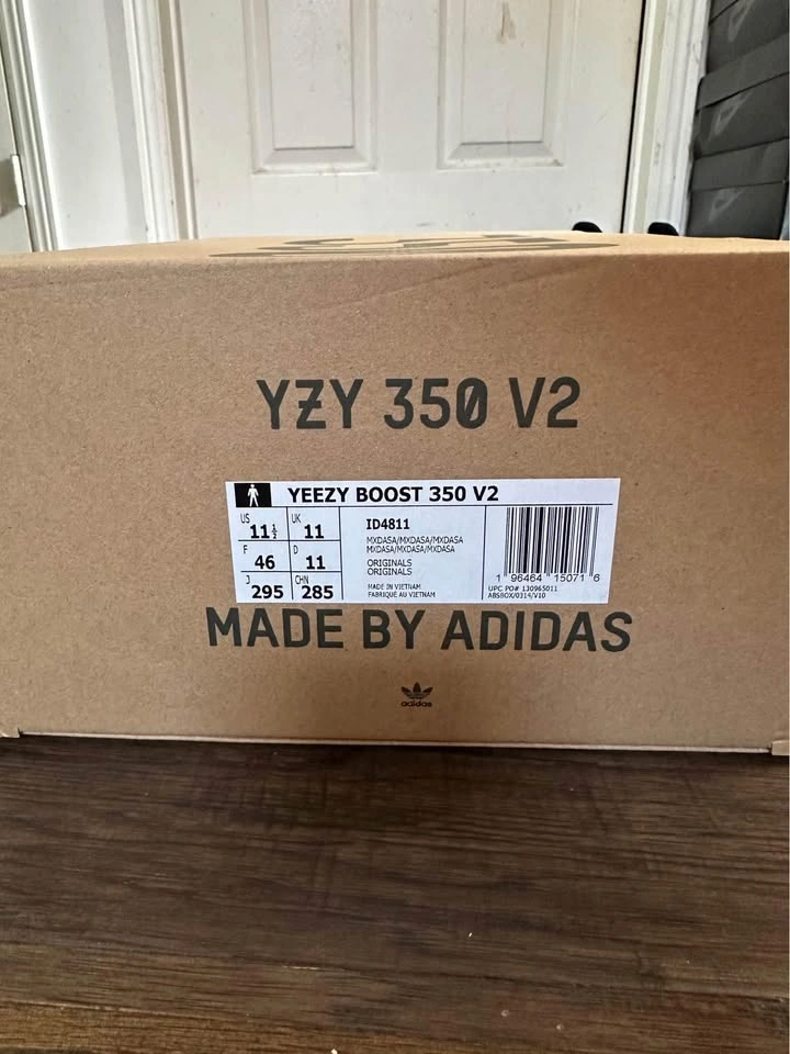 YEEZY BOOST 350 V2 Dark Salt - photo 2
