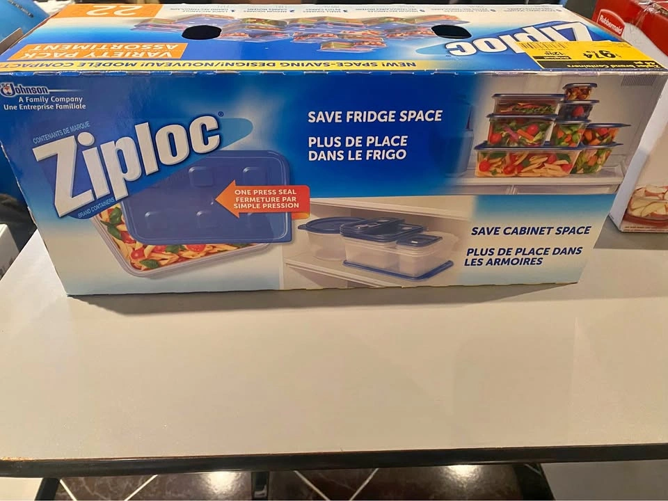 New Ziploc 22 pc & Rubbermaid 28 pc Food Storage Containers