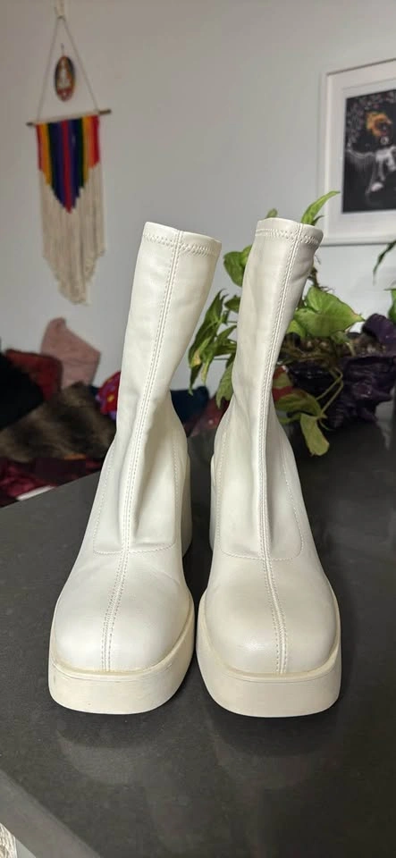 White Platform Ankle Boots size 9 - photo 2