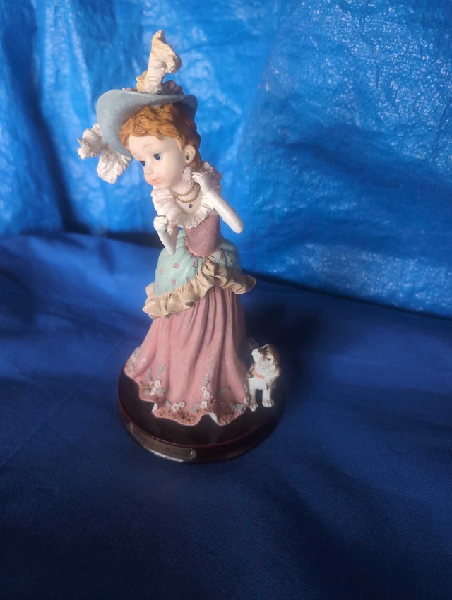 Justine Collection Figurine - photo 2