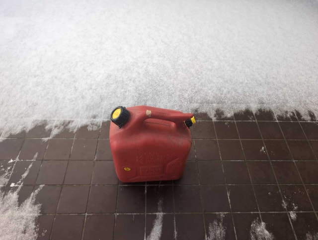 Red Gas Can 10L - photo 2