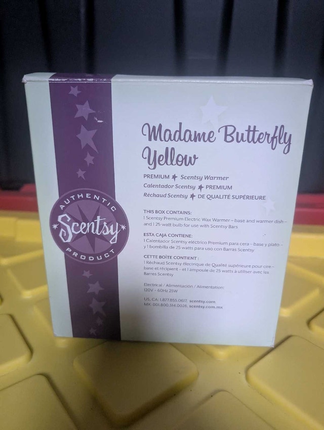 Scentsy Madame Butterfly Warmer Brand New - photo 2