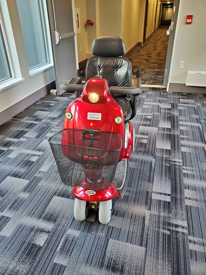 Shoprider Deluxe Motorized Scooter