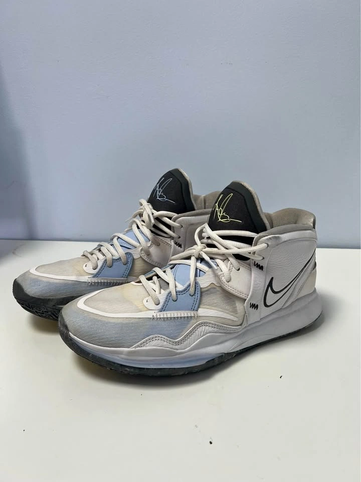 Kyrie Infinity Ball Shoes