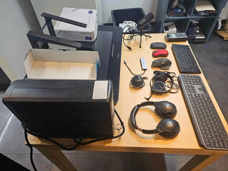 Huge Assortment Of Computer/Office Equipment - photo 3