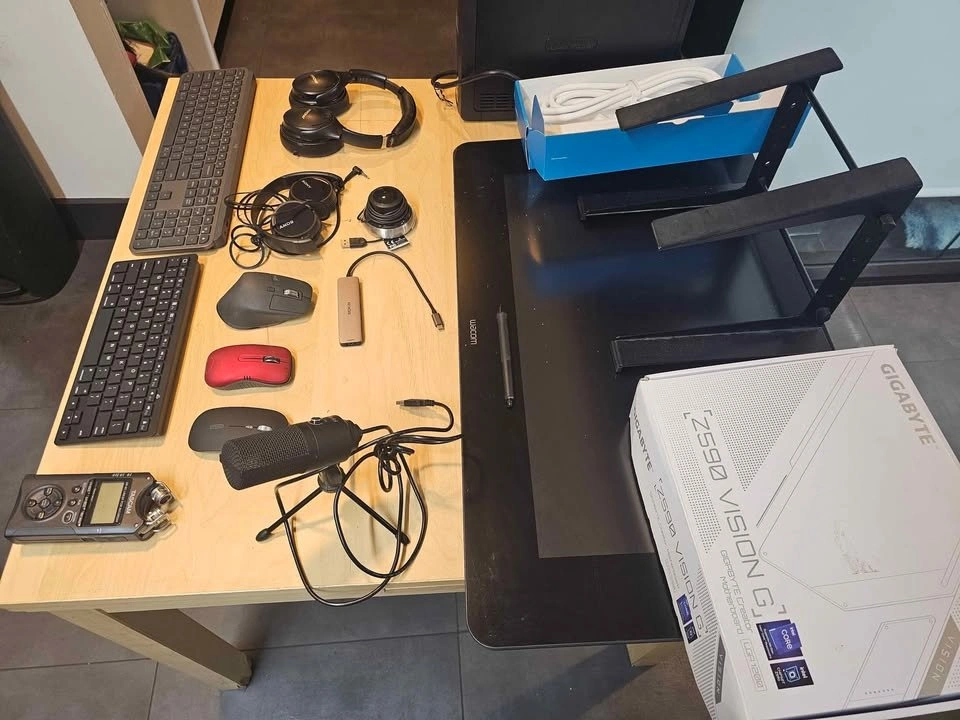 Huge Assortment Of Computer/Office Equipment - photo 4