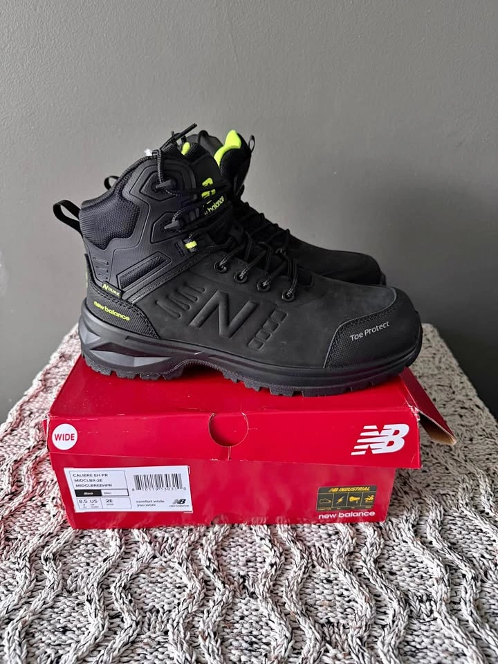 New Men's New Balance Work Boots Size 8.5 Wide