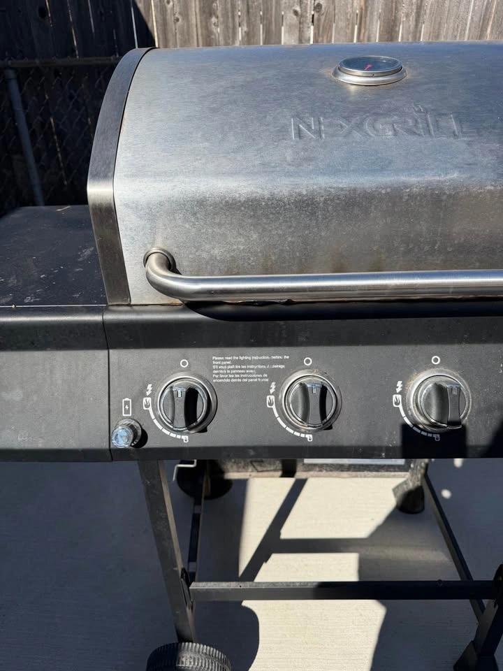 NEXGRILL Propane BBQ Grill w/ Side Burner - photo 3